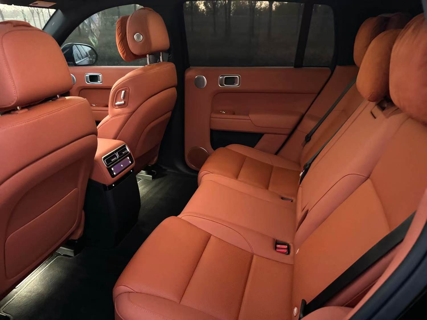 Ideal L7 Max Intelligent Refresh Edition - Automatic Transmission. Registration date: 2025-05. Mileage: 4000km.