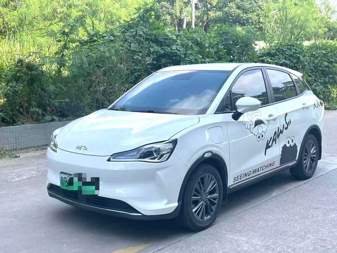 Nezha V Trend 2022 model 400 Lite automatic transmission