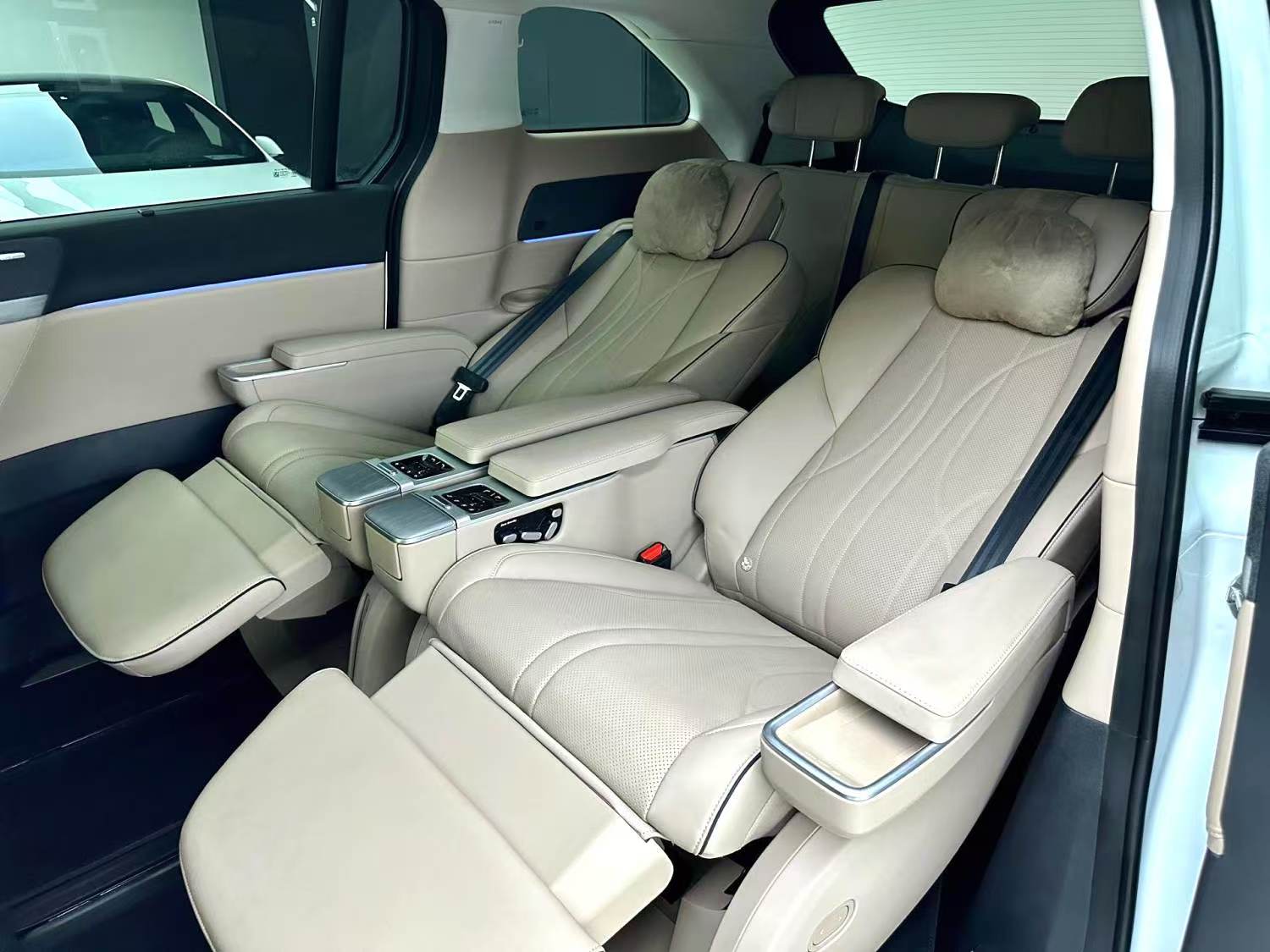 Xpeng 2024 X9 702 Ultra-Long Range pro Automatic Transmission