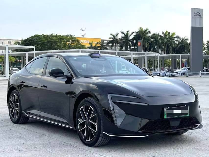 The 2023 AvatR 06 max Extended Range Edition with automatic transmission