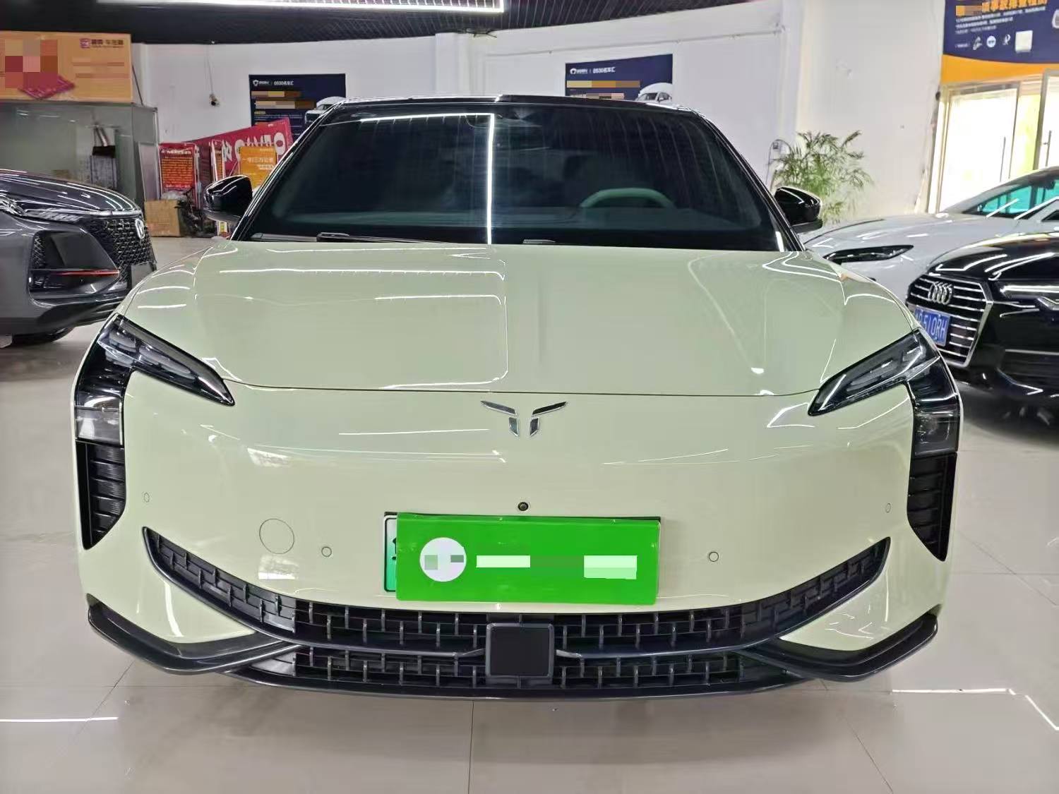 Hongqi EH7 820 pro 2024 Automatic Transmission model