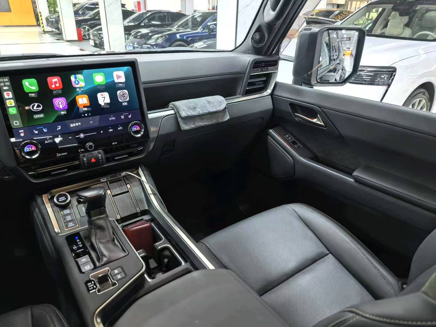 雷克萨斯  GX550h  2.4T  OVERTRAIL  远峰版  2024款