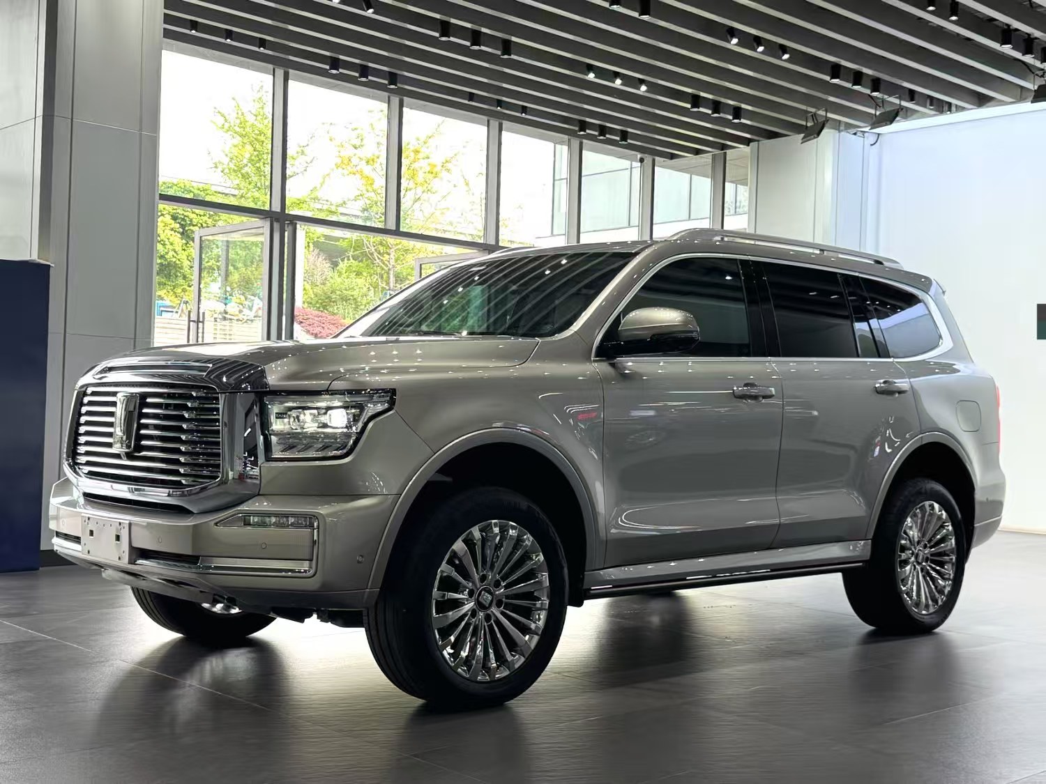 The registration time for the 2022 model of the Tank 500 3.0T 48V Business Edition Zaojing 7-seat automatic Transmission is October 2022