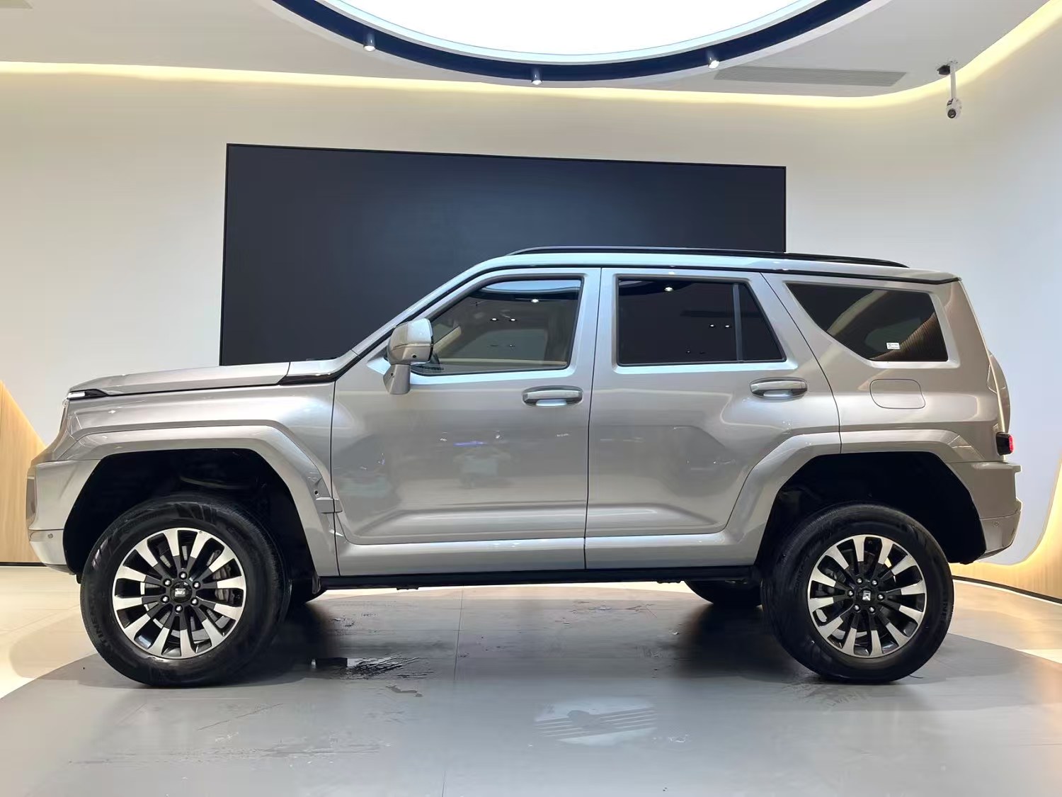 Tank 700 2024 Hi4-T 3.0T Extreme Edition Automatic Transmission