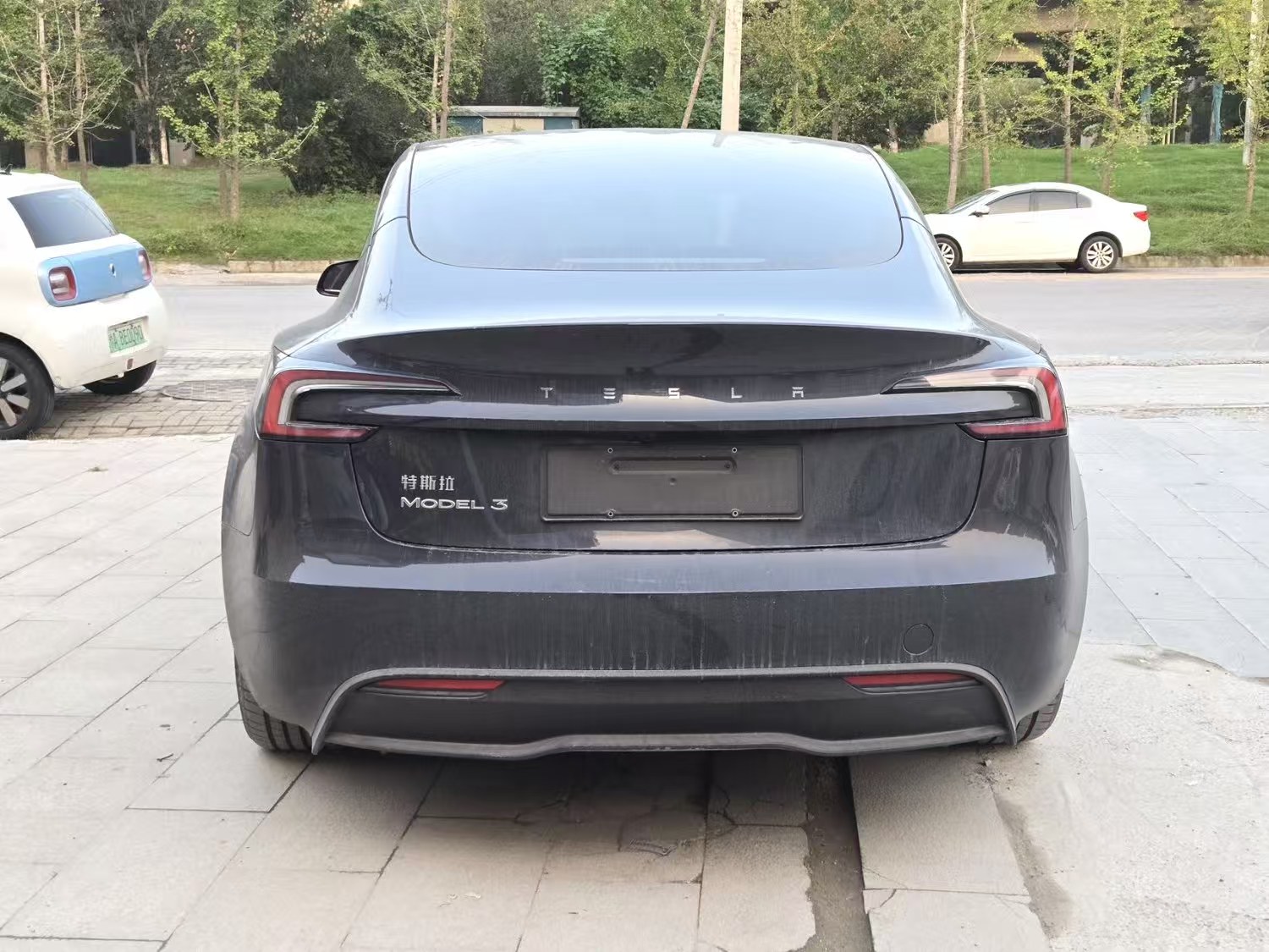 Tesla's 2025 model3 rear-wheel drive version, 634KM automatic transmission, gray