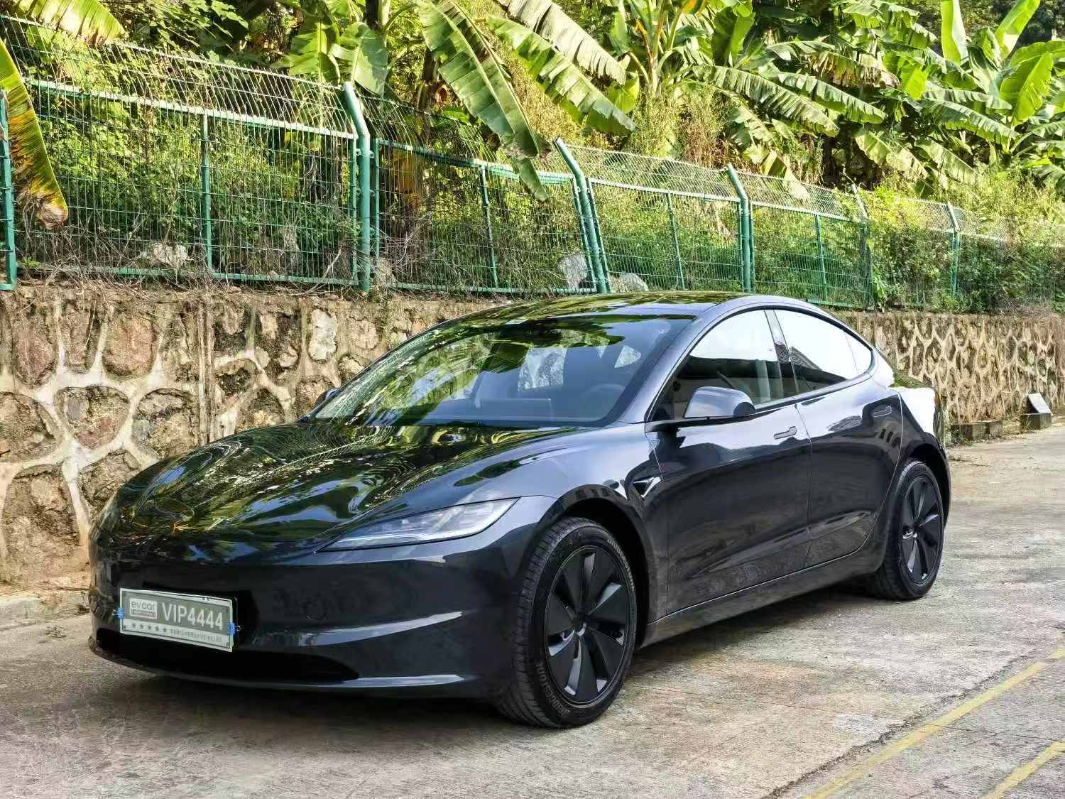 Tesla 2025 model 3 rear-wheel drive version 634KM automatic transmission