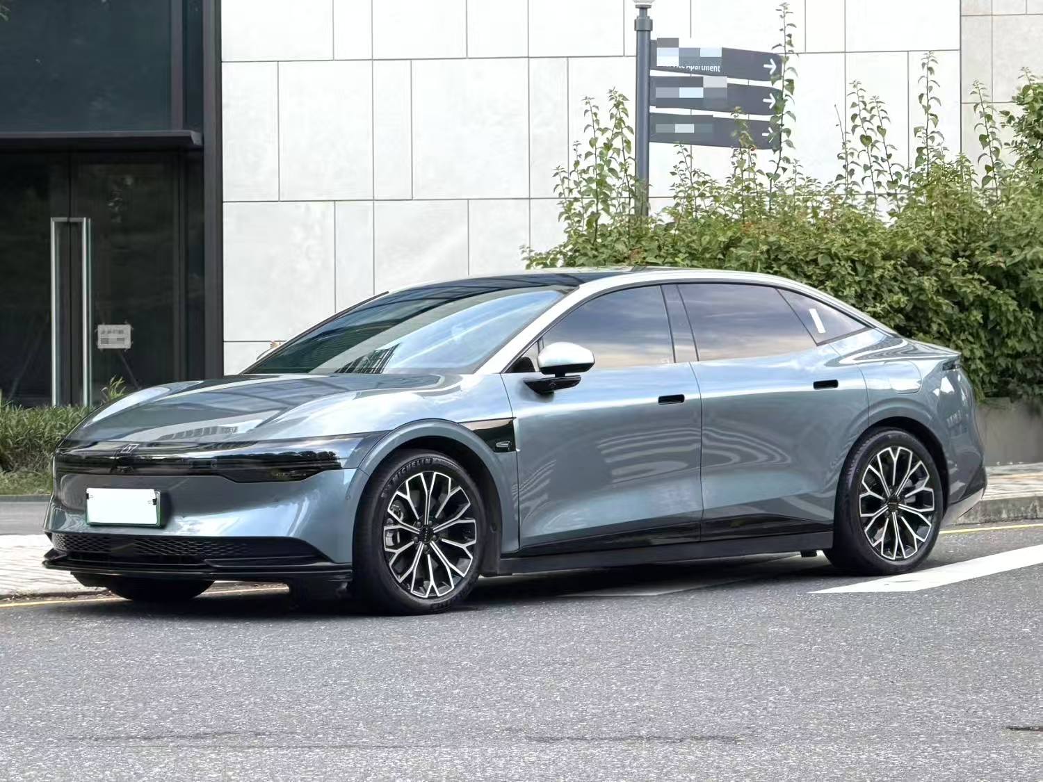 Zeekr 007 2024 All-Wheel Drive 75kWh Automatic Transmission