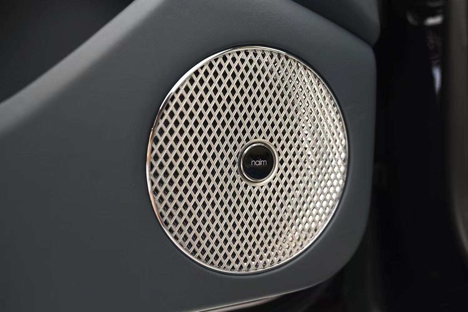 Bentley Flying Spur 2025 V8 Mulliner PHEV 4.0T automatic transmission