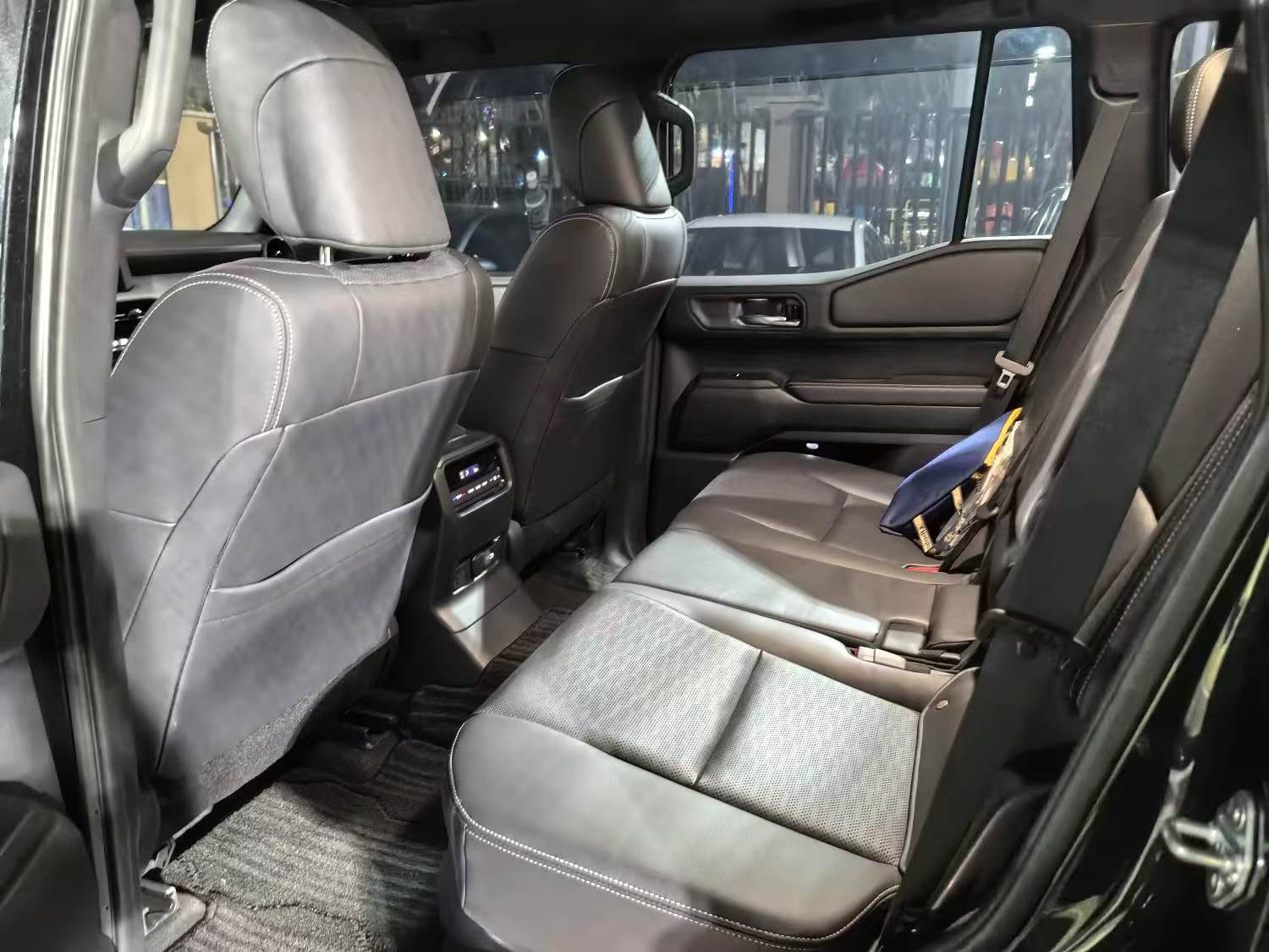 Toyota Prado HEV 2025 model 2.4T welded WX version 5-seat automatic transmission