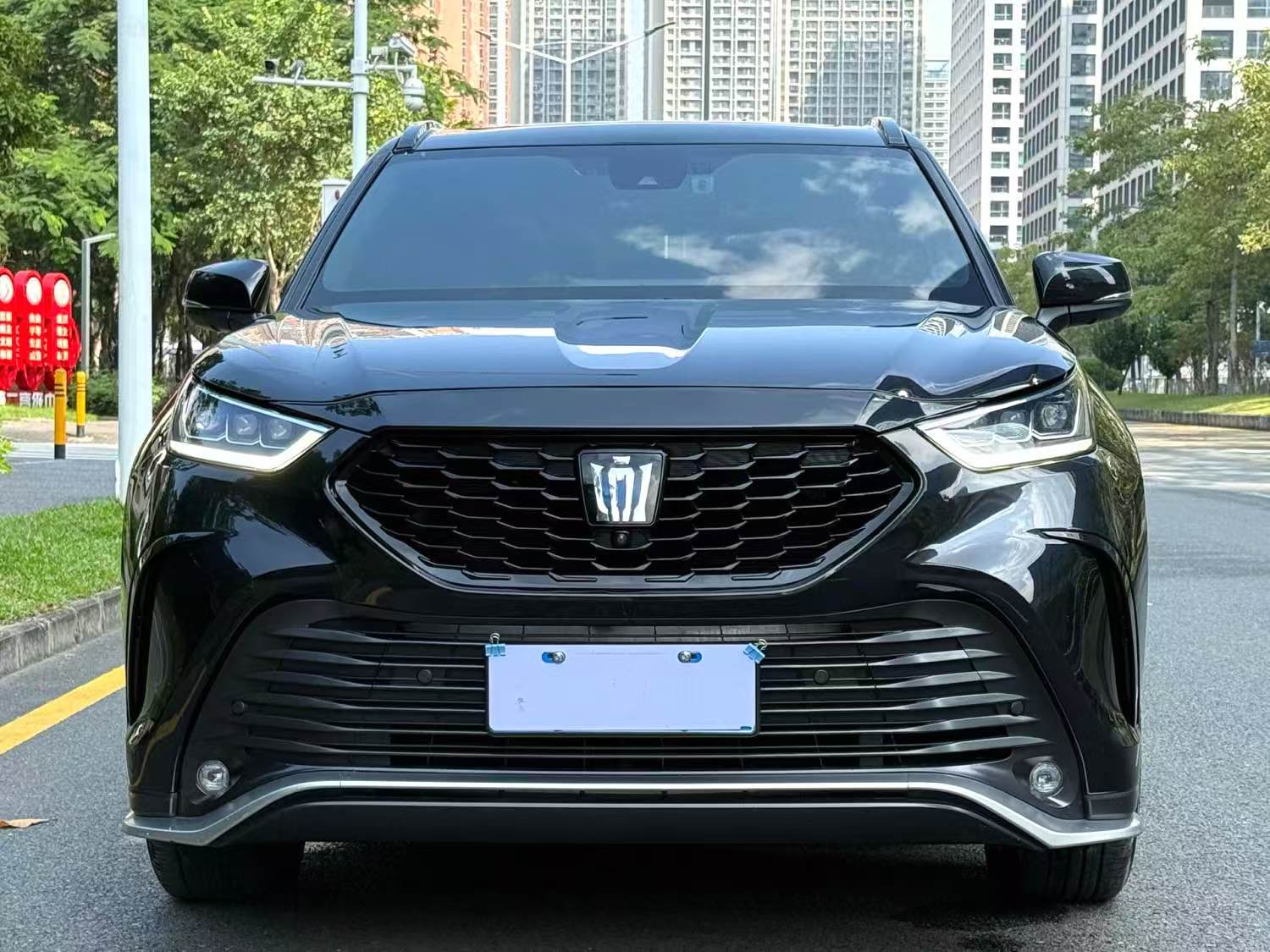 Toyota Crown Land Cruiser 2023 2.5-wheel Drive Premium Edition Automatic Transmission