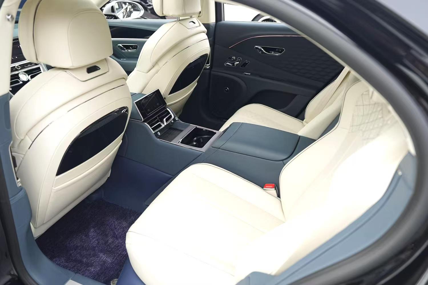 Bentley Flying Spur 2025 V8 Mulliner PHEV 4.0T automatic transmission