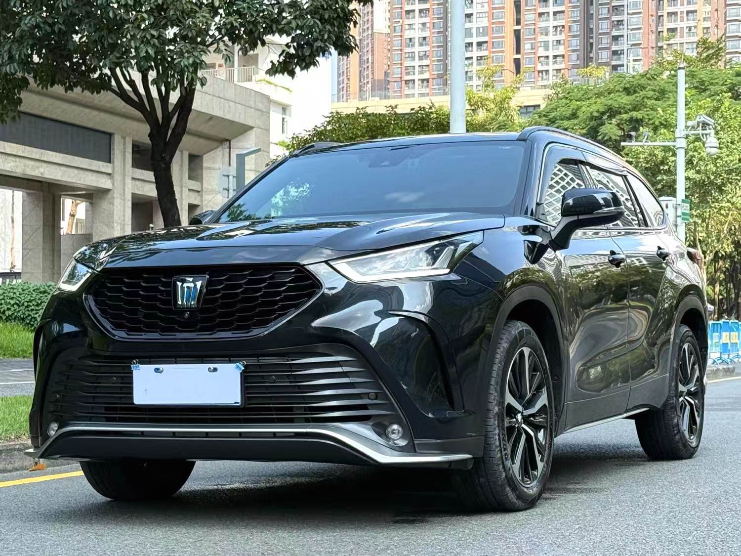 Toyota Crown Land Cruiser 2023 2.5-wheel Drive Premium Edition Automatic Transmission