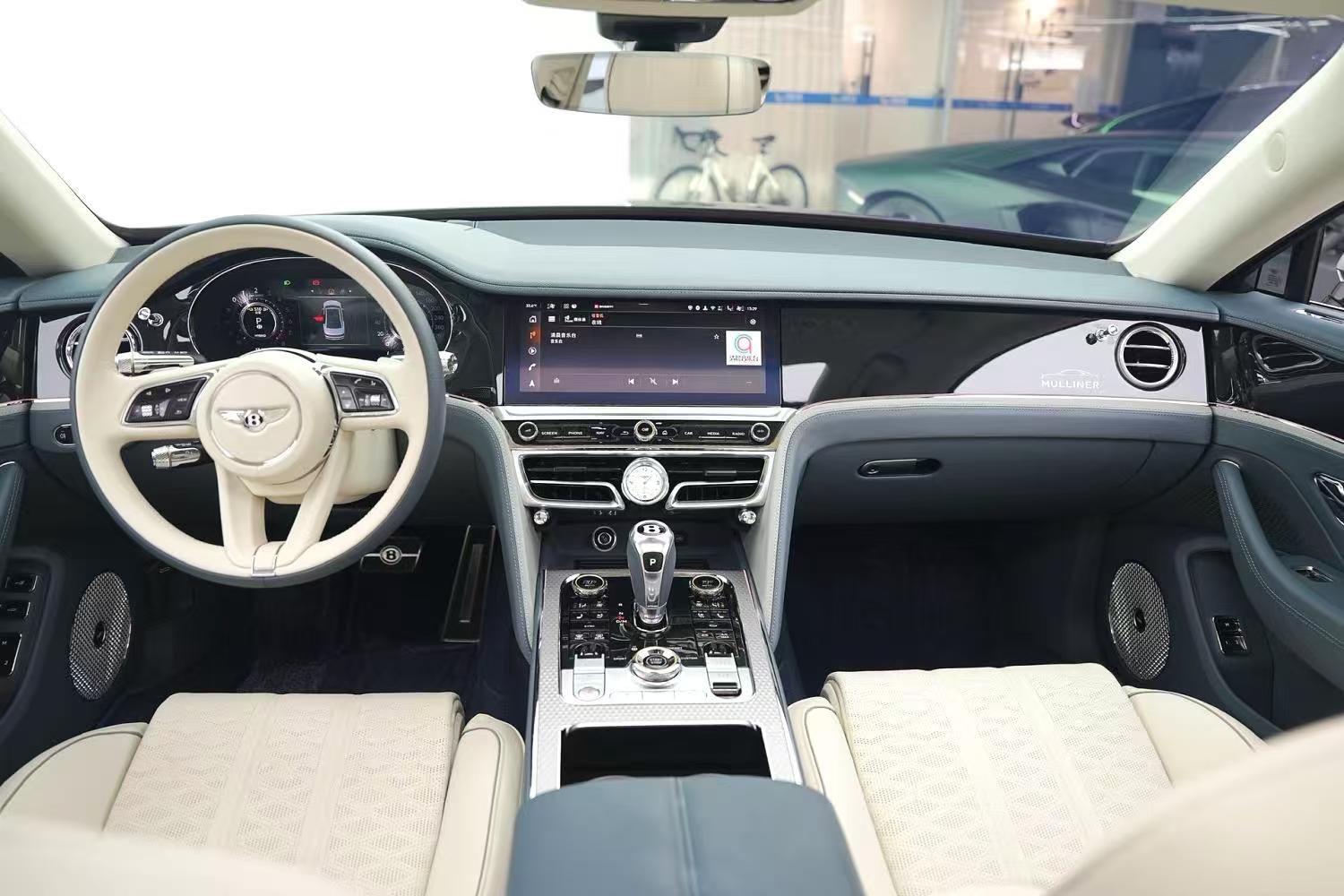 Bentley Flying Spur 2025 V8 Mulliner PHEV 4.0T automatic transmission