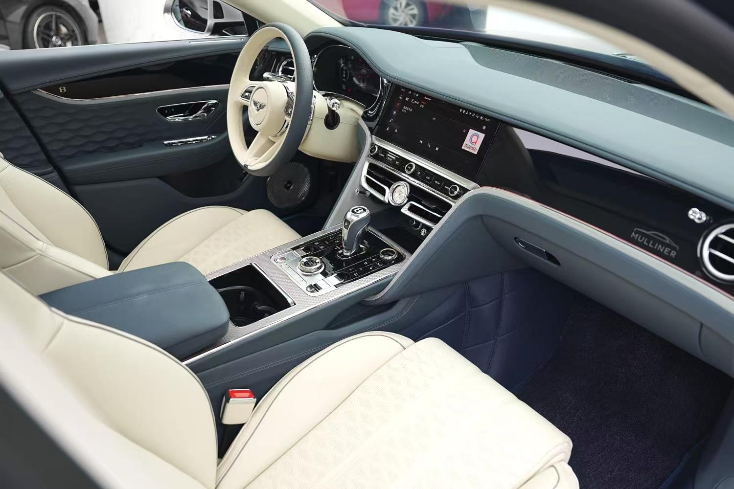 Bentley Flying Spur 2025 V8 Mulliner PHEV 4.0T automatic transmission