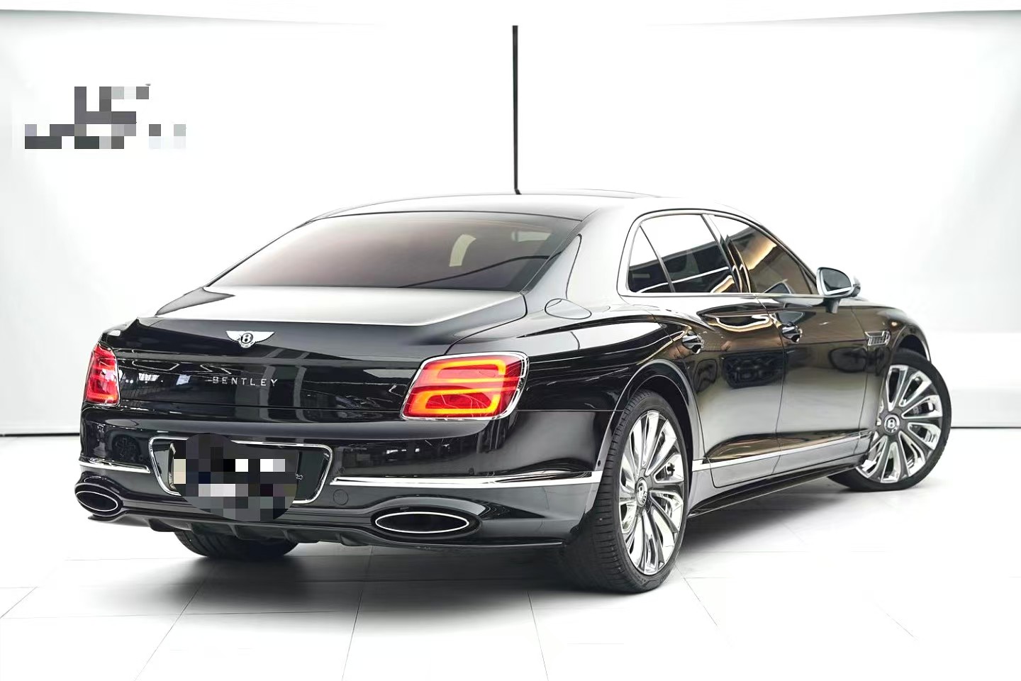 Bentley Flying Spur 2025 V8 Mulliner PHEV 4.0T automatic transmission