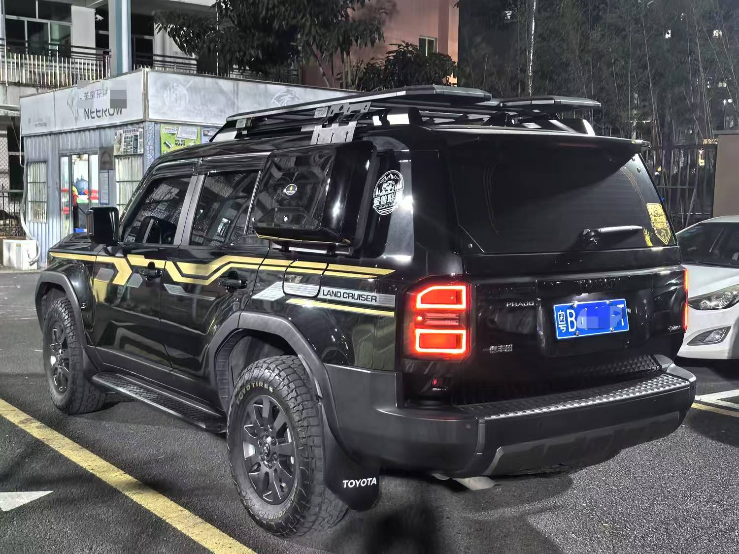 Toyota Prado HEV 2025 model 2.4T welded WX version 5-seat automatic transmission