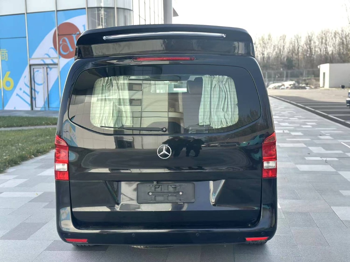 The 2016 Mercedes-Benz Vito 2.0T Elite Edition 7-seater with a high roof