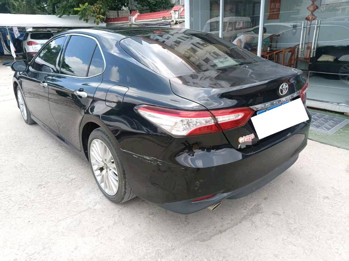 The 2019 Toyota Camry 2.5G Luxury Edition (facelifted) with automatic transmission