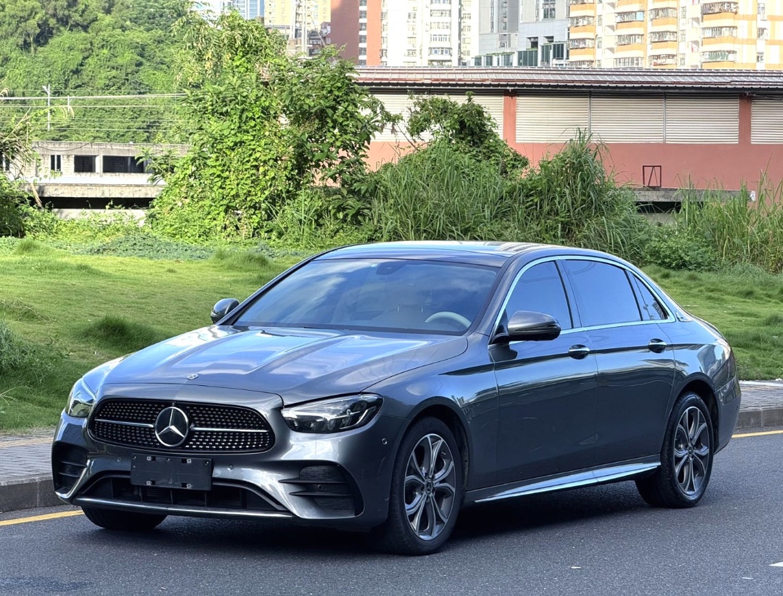 奔驰 E级 2021款 E 300 L 2.0T 运动豪华型 自动挡