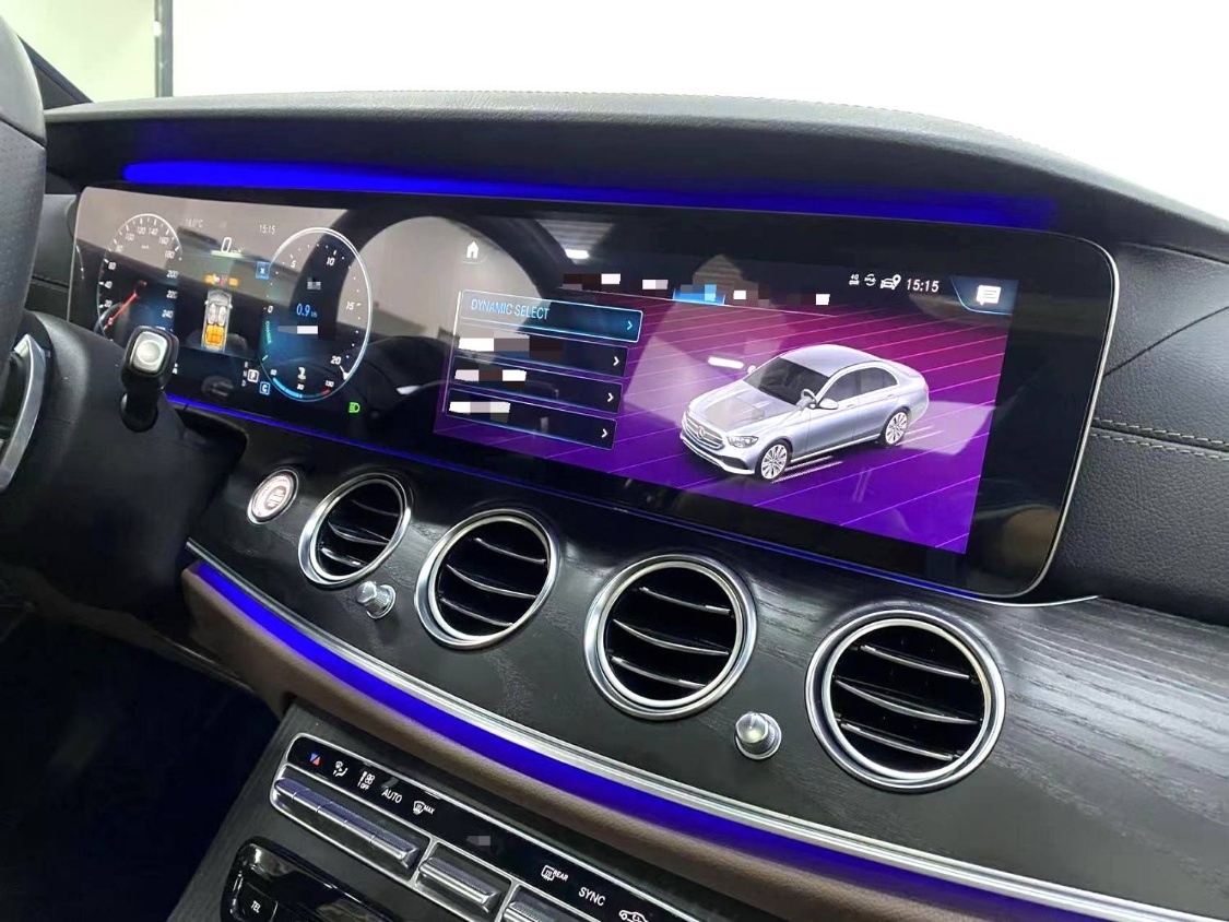 The 2021 Mercedes-Benz E-Class E-300 L 2.0T Sport Luxury Automatic transmission